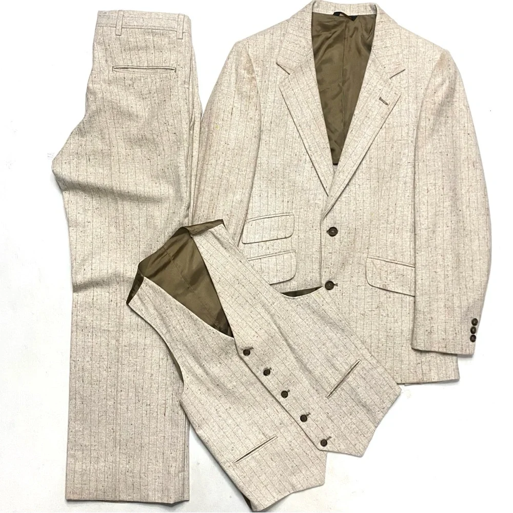 Vintage 70’s Taupe Plaid Flecked Wool David George Men’s Matching 3 Piece Suit